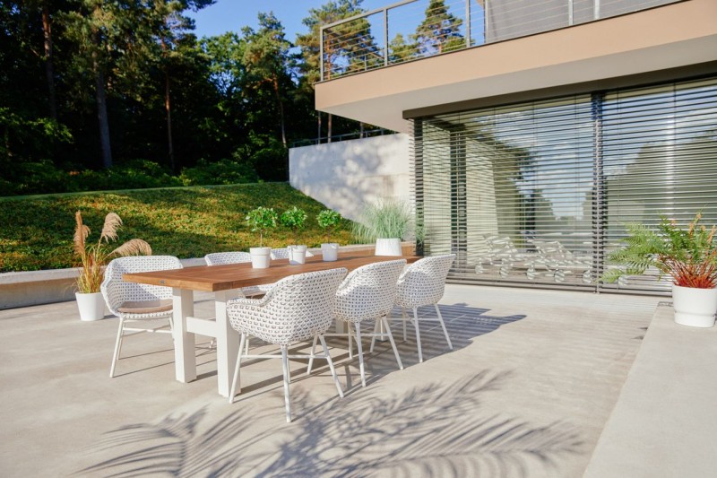 Gartenmöbel - Tische - Stühle Liegen - Bänke - Loungemöbel Sitzgruppen - Sonnenschirme